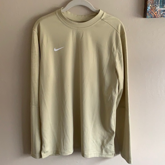Nike Other - ⚡️FLASH SALE Men’s Nike long sleeve!